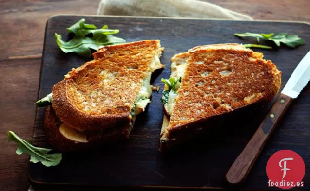 Queso a la Parrilla con Queso Cheddar de Manzana