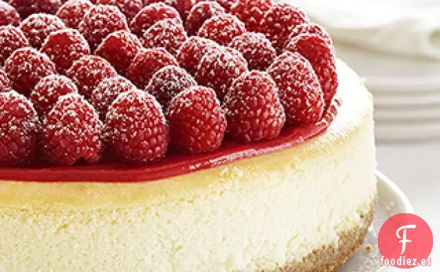 Tarta De Merengue De Helado Con Bayas Y Crema