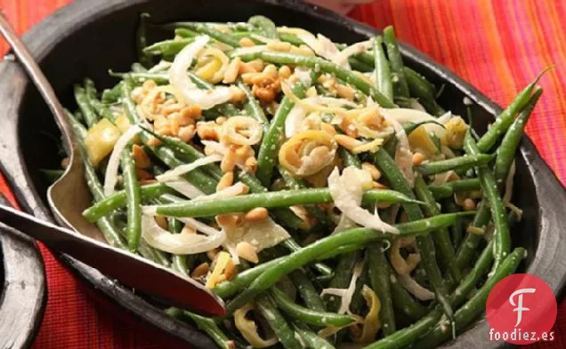 Ensalada de Judías Verdes con Pimientos Encurtidos y Aderezo de Anchoas