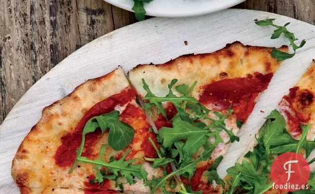 Pizza de Tomate Seco al Sol y Rúcula