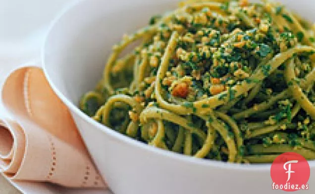 Linguini De Espinacas Con Pesto De Rúcula de Nuez