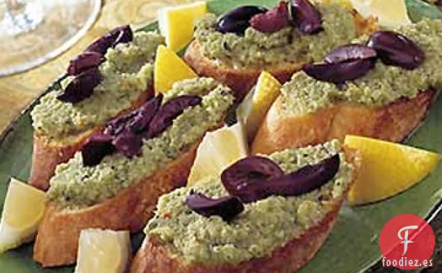 Crostini con Olivada Verde Picante