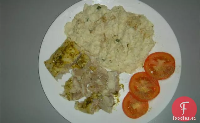 Boston Blue Fish & Faux Taters / Coliflor.