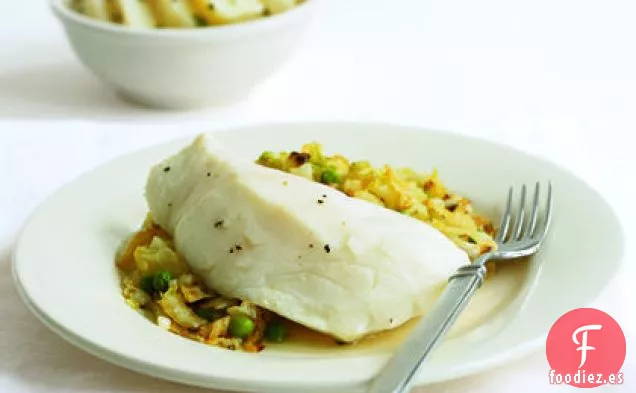 Bacalao escalfado con Col y Guisantes