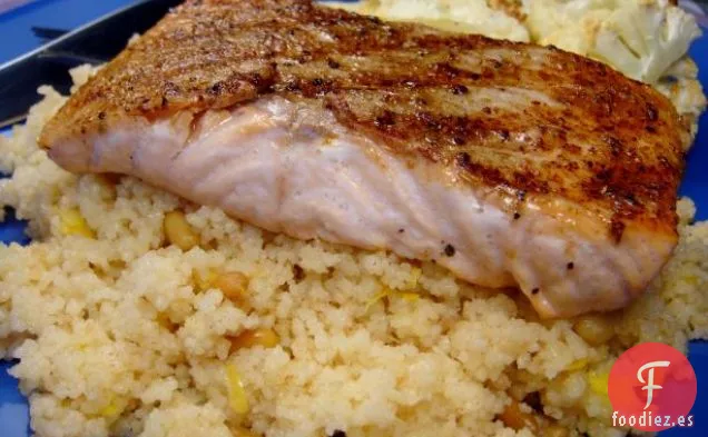 Salmón A La Parrilla Con Cuscús De Mantequilla Marrón