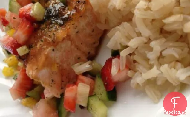Salmón a la Parrilla con Salsa de Fresa