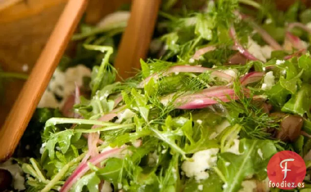 Ensalada de Rúcula con Aceitunas, Queso Feta y Eneldo