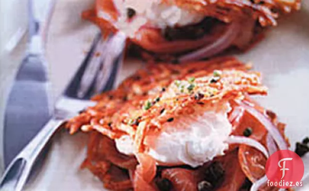Panqueques de Patata con Cebolleta y Sándwiches de Salmón Ahumado