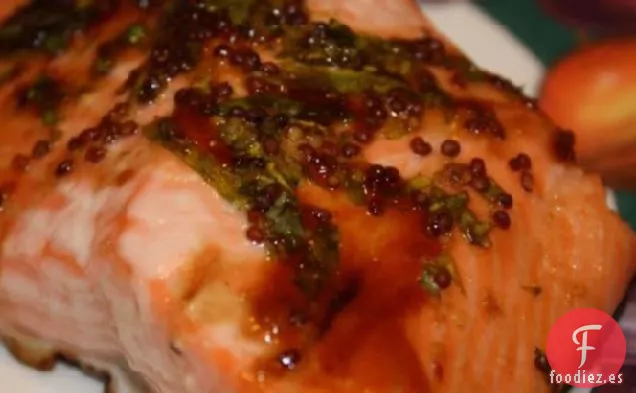 ¡Estrafalario, Picante y Francamente Delicioso! Salsa de Mostaza y Perejil