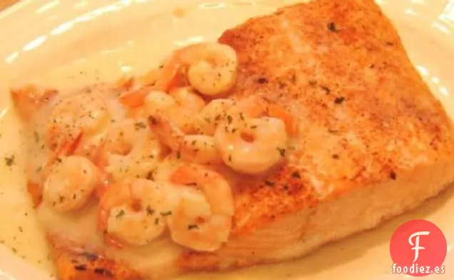 Salmón Con Salsa De Hierbas y Camarones Ww