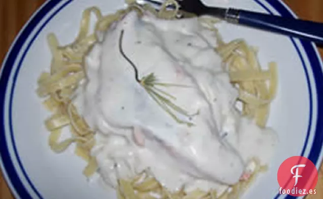 Salmón con Salsa de Vino Blanco y Fettuccini