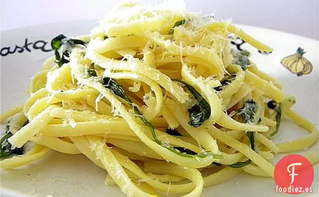 Pasta Con Rúcula Y Queso Feta