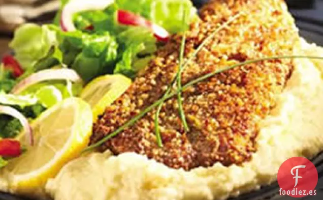 Bagre con Costra de Nuez y Sémola de Queso Cheddar Blanco
