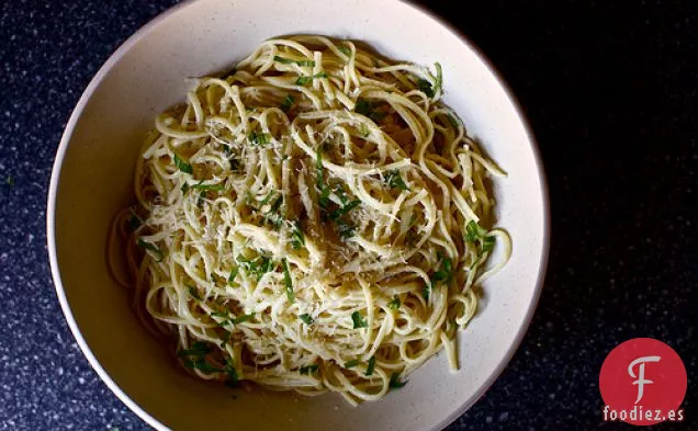 Espaguetis Con Limón Y Aceite De Oliva