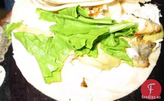 Tacos de Pescado de Fletán con Salsa de Guacamole