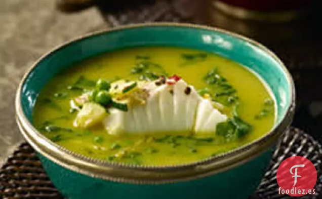 Fletán en Caldo de Curry Amarillo