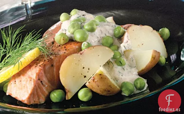 Ensalada De Salmón Y Patata Con Aderezo De Limón Y Eneldo