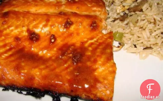 Nuestra Salsa de Salmón A La Parrilla Favorita