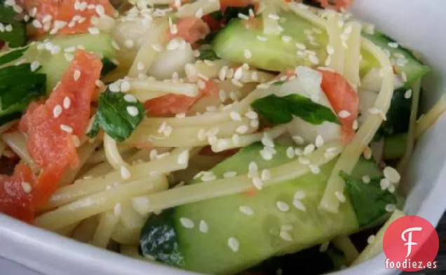 Ensalada de Salmón y Fideos