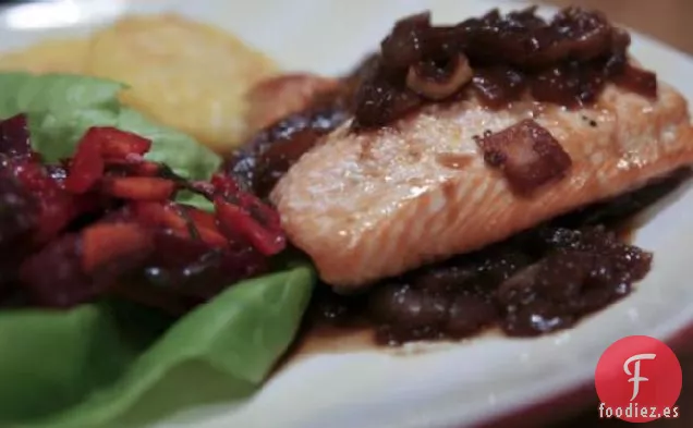 Salmón Con Cebolla Caramelizada y Salsa de Higos