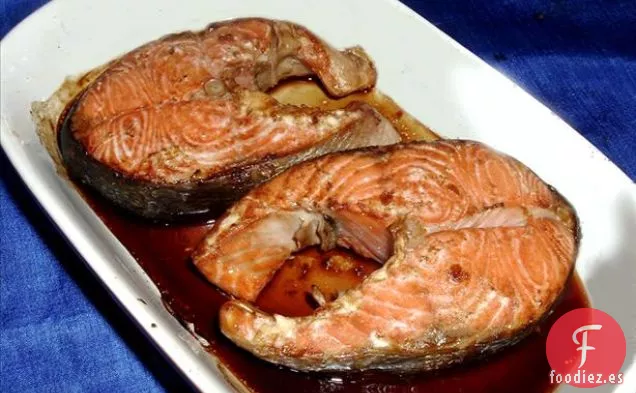 Salmón De Jengibre Y Soja Con Fideos Soba