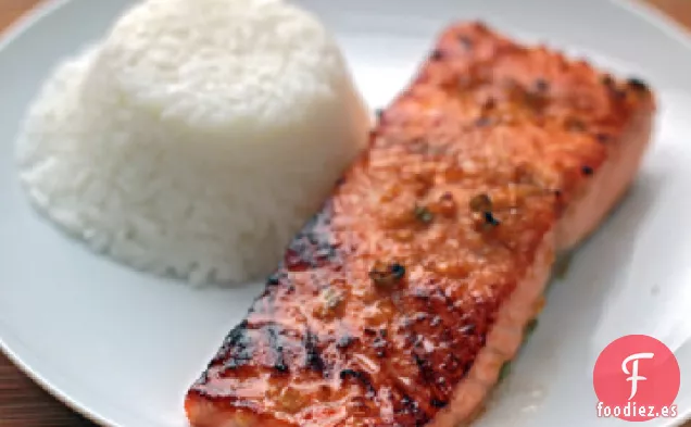 Salmón Marinado con Miso y Jengibre