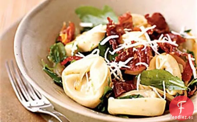 Tortellini de Setas con Rúcula y Jamón Crujiente