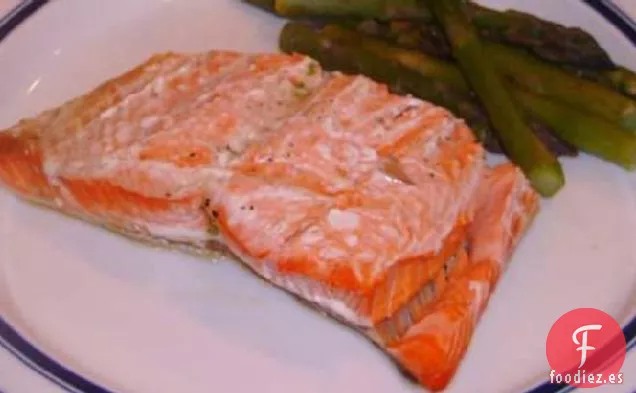 Salmón y Espárragos en Papel de aluminio