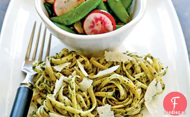 Linguini con Pesto de Rúcula