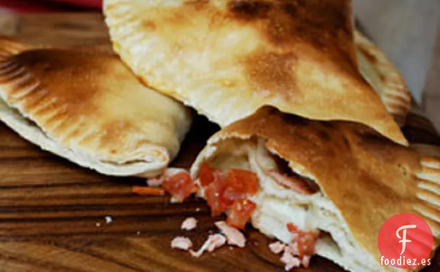 Calzone de Salmón Ahumado y Mozzarella