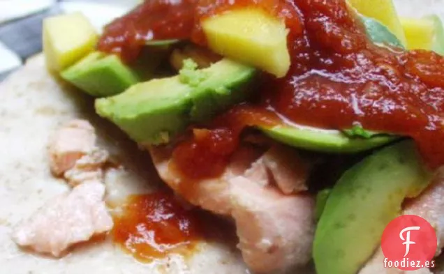 Superalimentos Taco de Salmón Con Mango y Aguacate