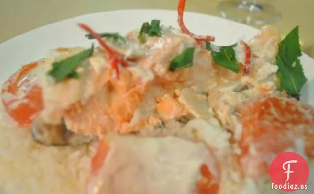 Salmón Cocido en Leche de Coco