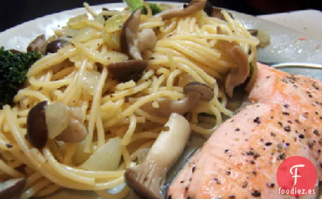 Salmón a la Parrilla y Espaguetis