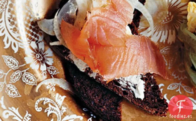 Plato de Salmón Ahumado con Ensalada de Hinojo