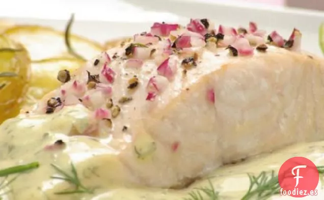 Salmón Rockin ' Con Salsa Cremosa De Hierbas