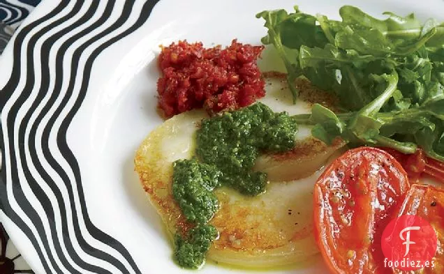 Scamorza Frita con Ensalada de Rúcula y Dos Pestos