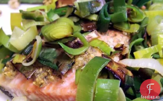 Salmón Asado Con Puerros