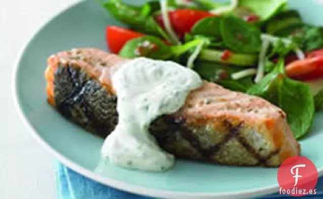 Salmón a la Parrilla con Salsa de Hierbas
