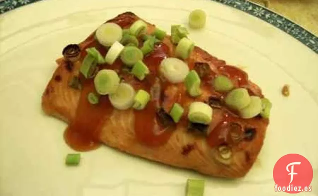 Salmón Curado con Azúcar Moreno y Eneldo Tostado a Fuego Lento