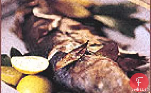 Lubina Entera Asada con Hojas de Laurel