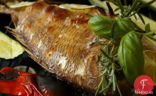 Pargo a la Parrilla con Ajo y Romero