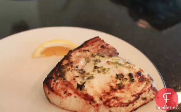 Filetes de Pez Espada con Salsa de Limón y Perejil