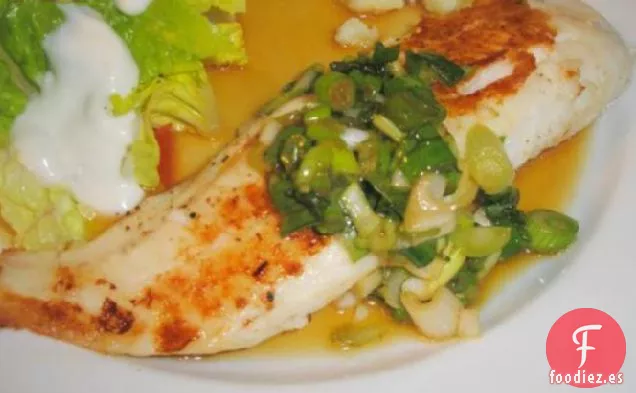 Tilapia Salteada Con Aderezo De Cebolleta Y Miel