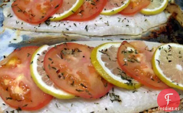 Elegante Pescado al Horno Con Tomate y Limón