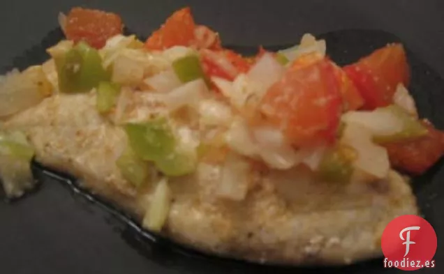 Tilapia Cubierta de Vegetales