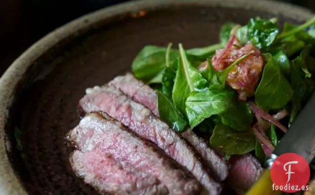 Chuletón A La Parrilla Con Ensalada De Rúcula