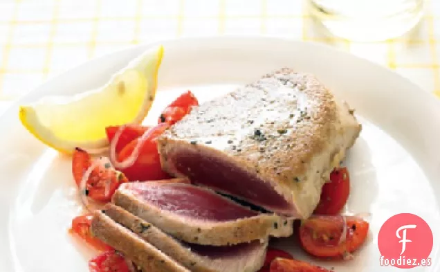 Filetes de Atún con Tomates a Limón y Cebolla