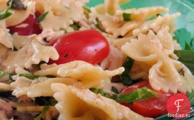 Farfalle con Atún en un Aderezo de Albahaca y Limón