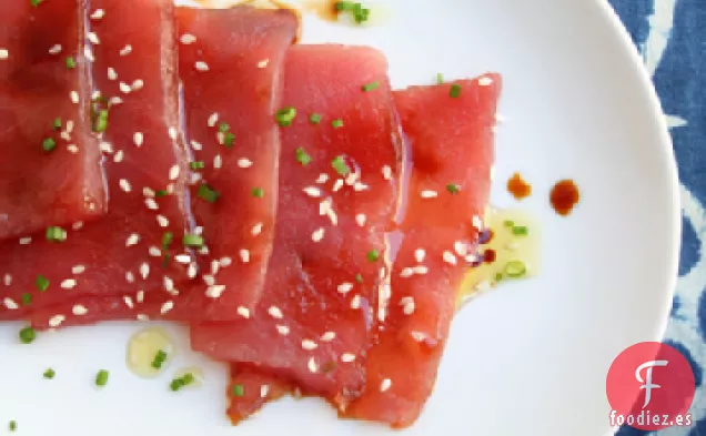 Sashimi con Salsa de Soja, Semillas de Sésamo y Cebollino Receta