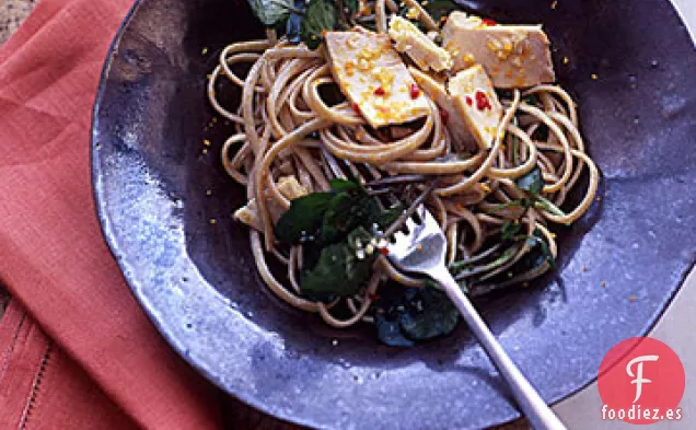 Linguini y Atún con Salsa de Naranja Picante
